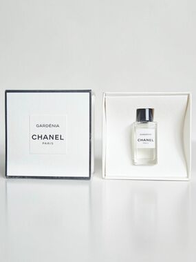 CHANEL Gardénia Mini